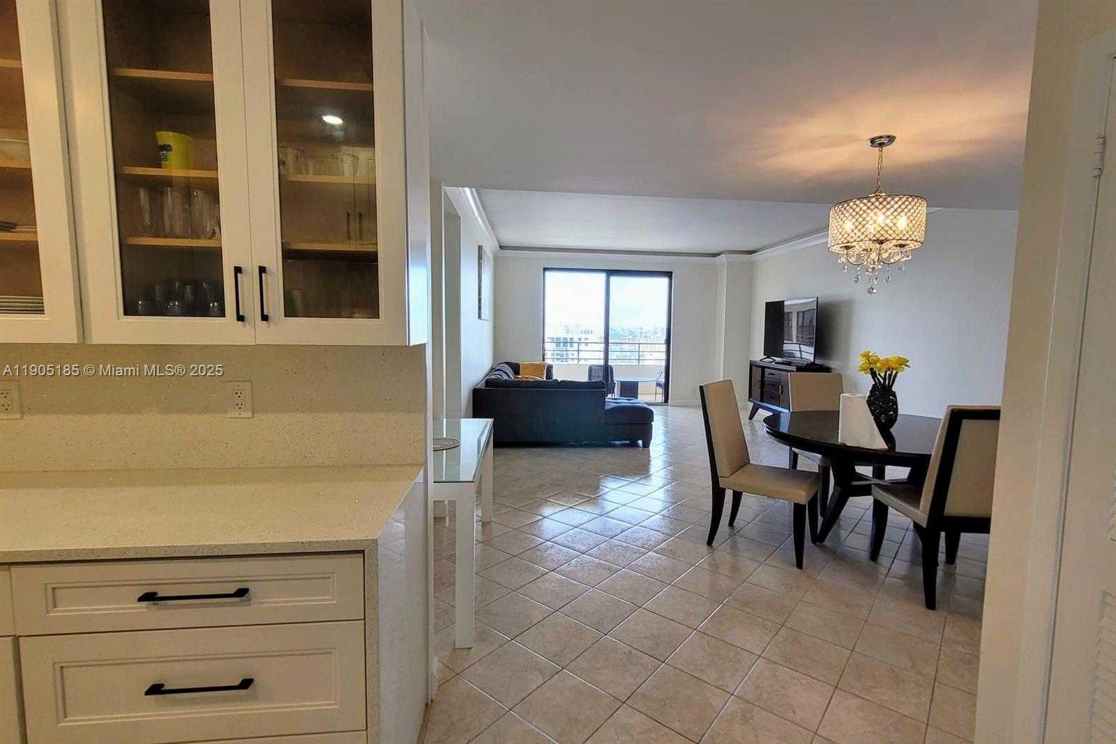 Small Image of 2500 PARKVIEW DR #2517, Hallandale Beach Number 17