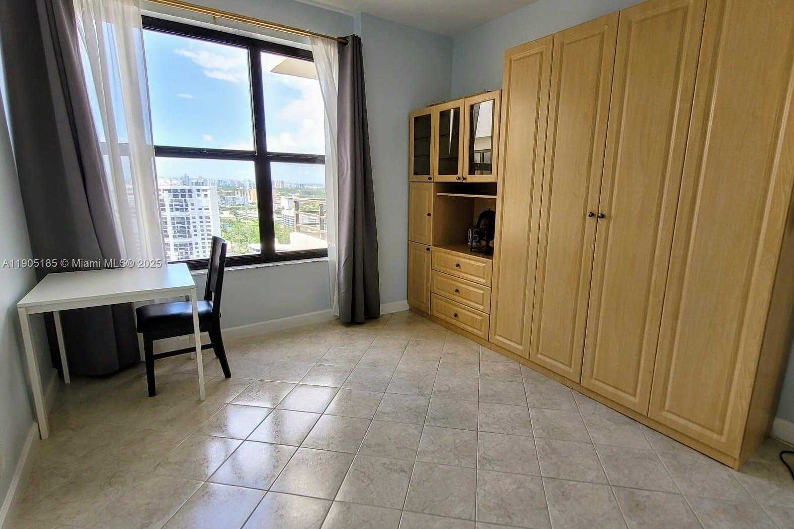 Small Image of 2500 PARKVIEW DR #2517, Hallandale Beach Number 21