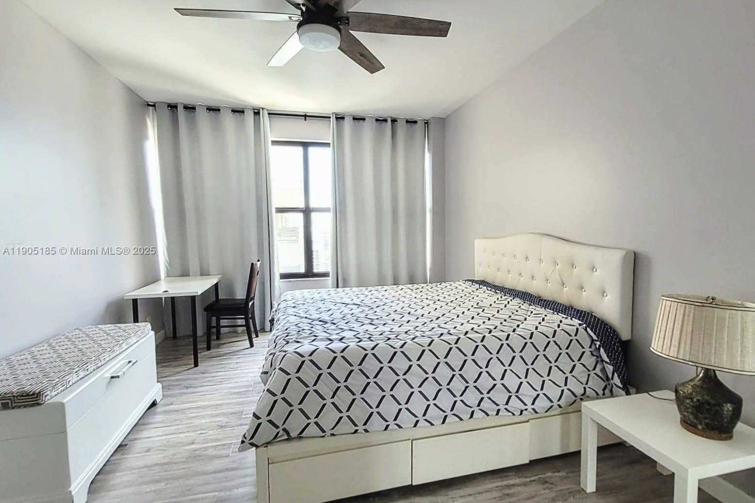 Small Image of 2500 PARKVIEW DR #2517, Hallandale Beach Number 22