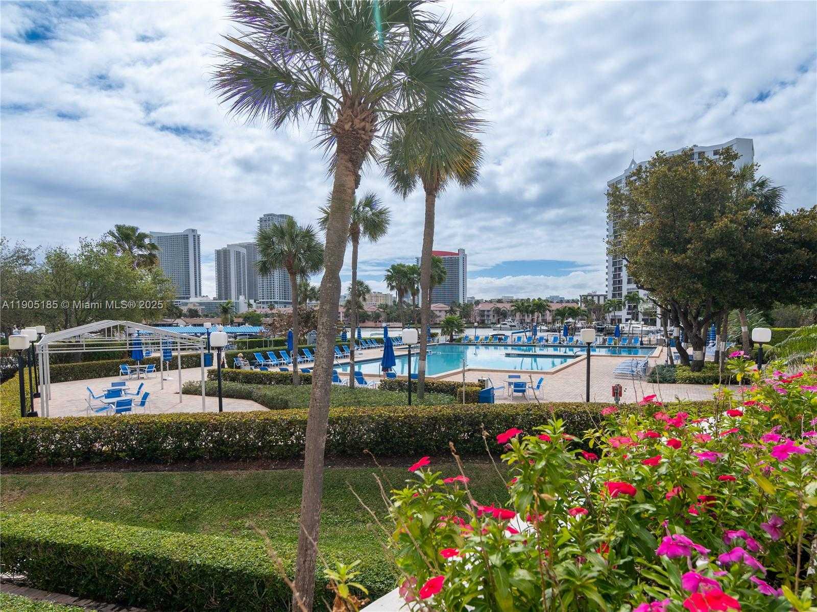 Small Image of 2500 PARKVIEW DR #2517, Hallandale Beach Number 27