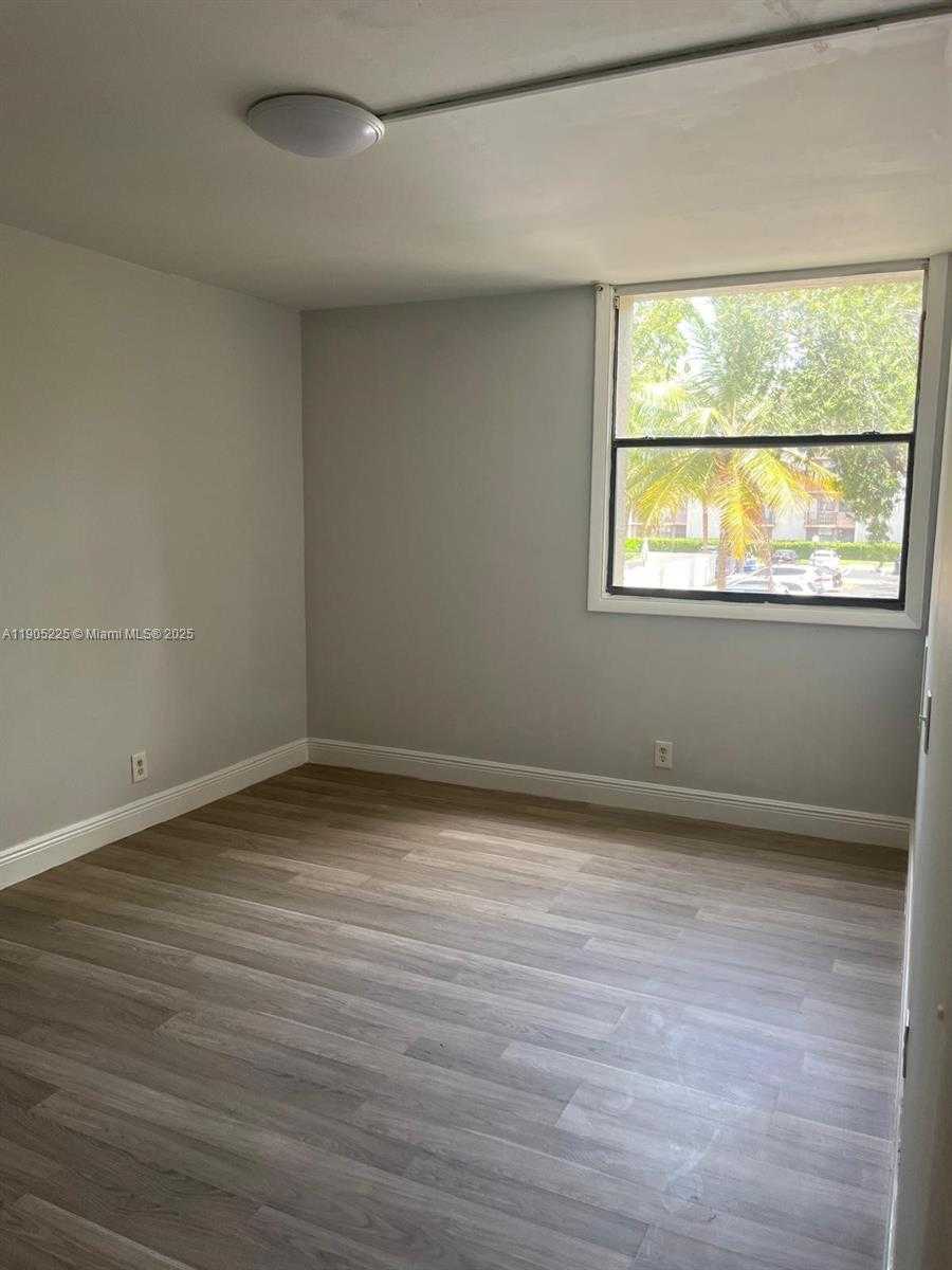 Small Image of 2701 RIVERSIDE DR #203-B, Coral Springs Number 10