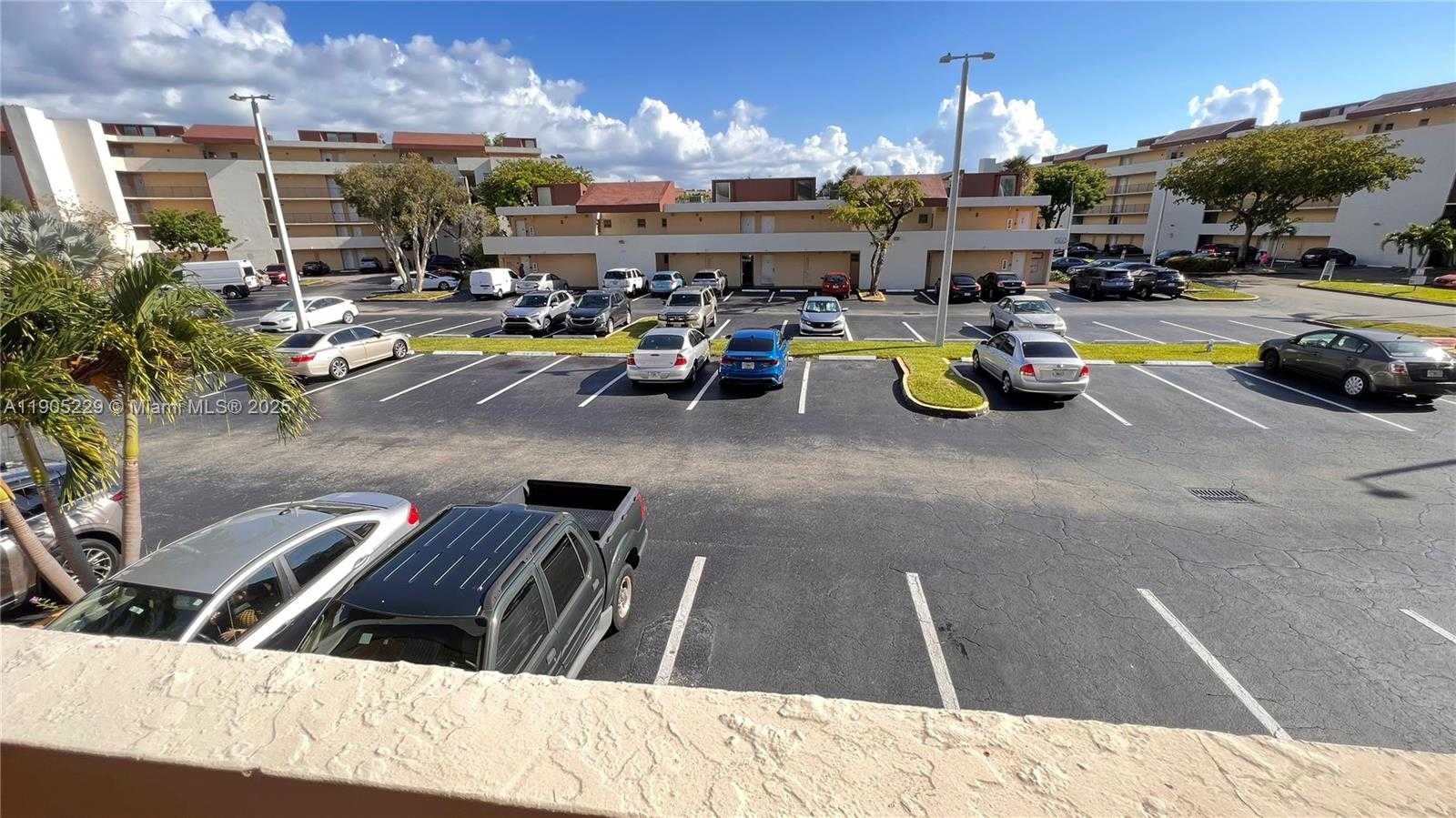 Small Image of 8850 FONTAINEBLEAU BLVD #202, Miami Number 11