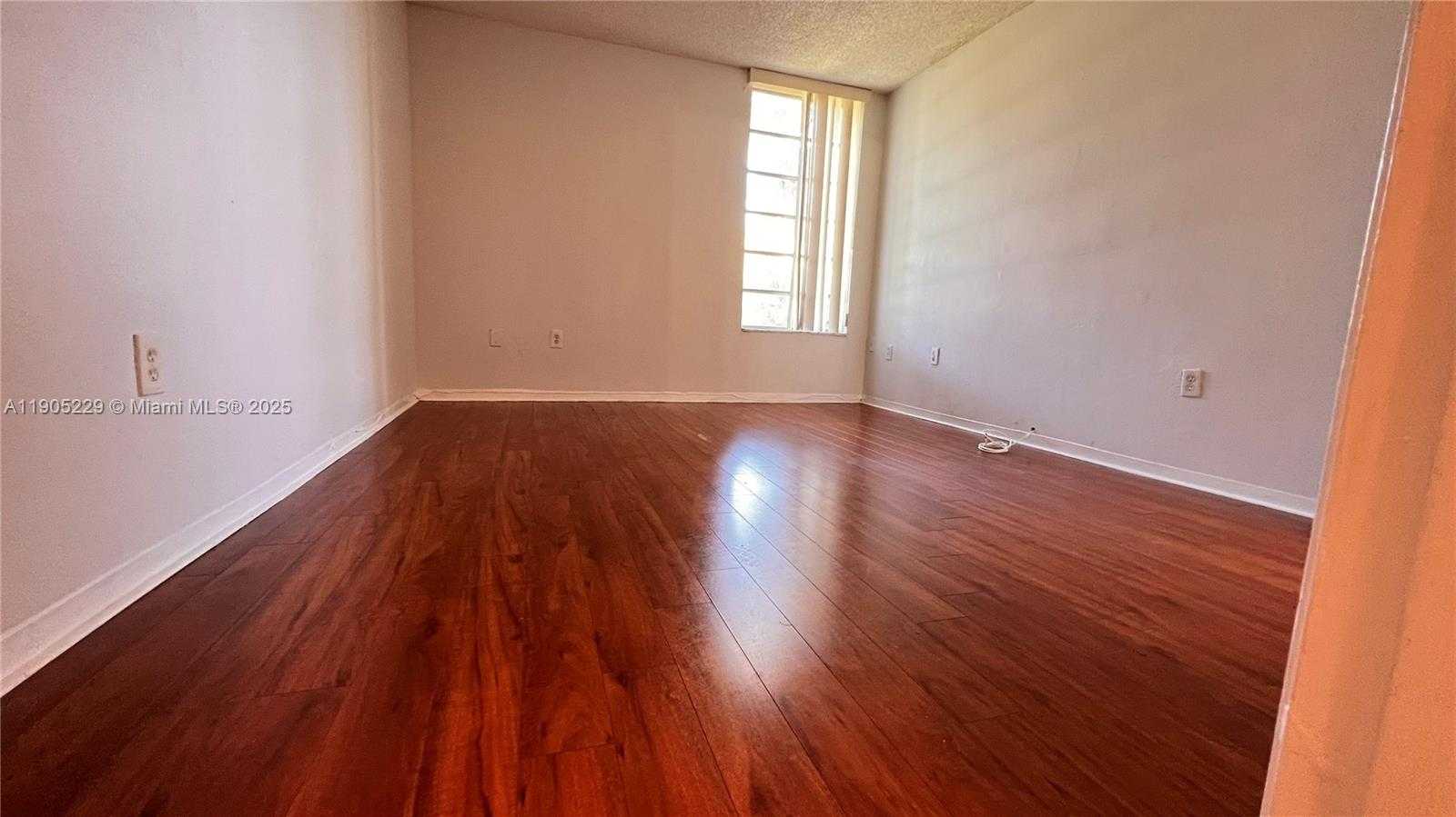 Small Image of 8850 FONTAINEBLEAU BLVD #202, Miami Number 3