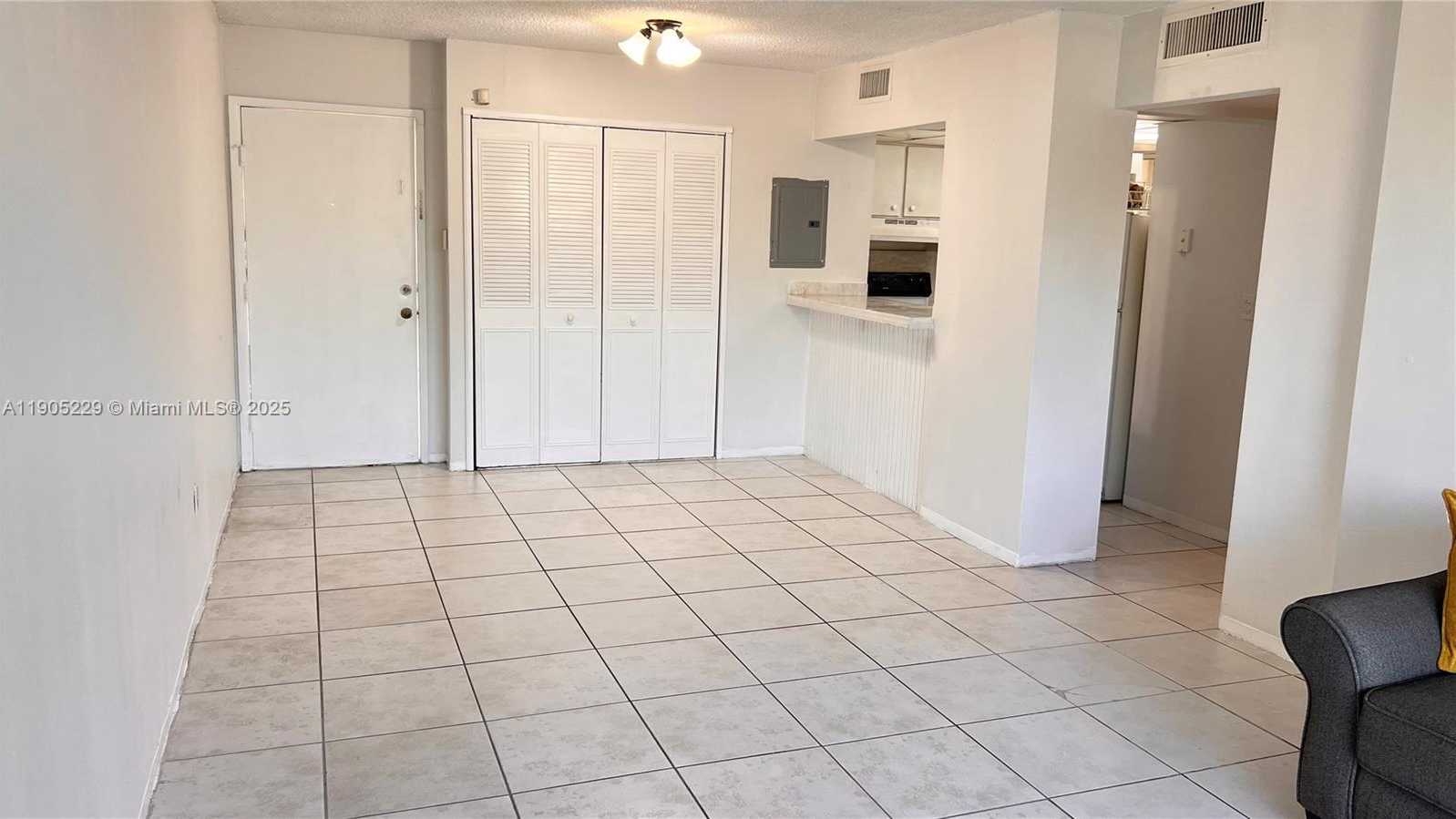 Small Image of 8850 FONTAINEBLEAU BLVD #202, Miami Number 5