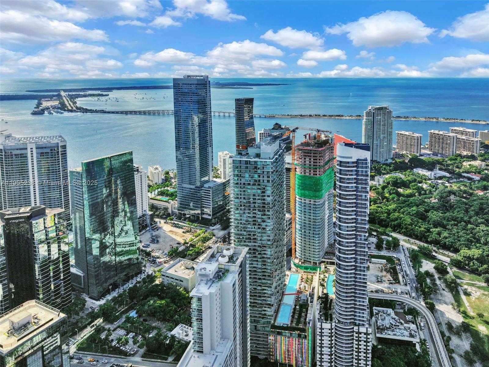 Imagen de Pequeño Objeto