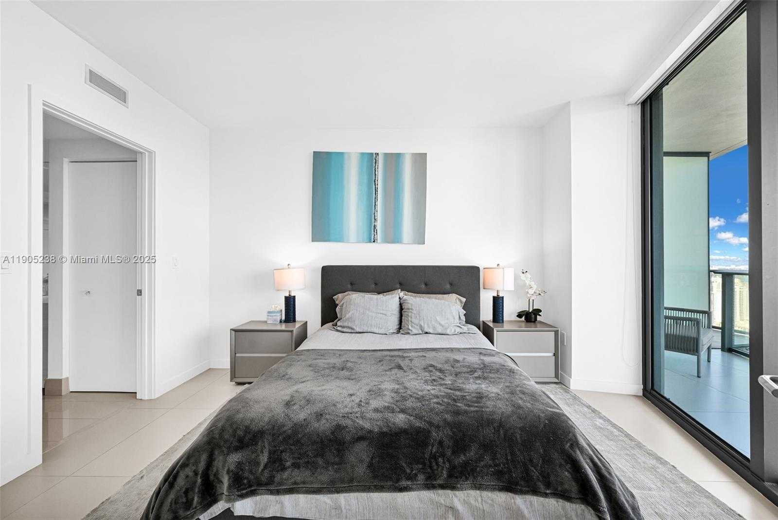 Imagen de Pequeño Objeto