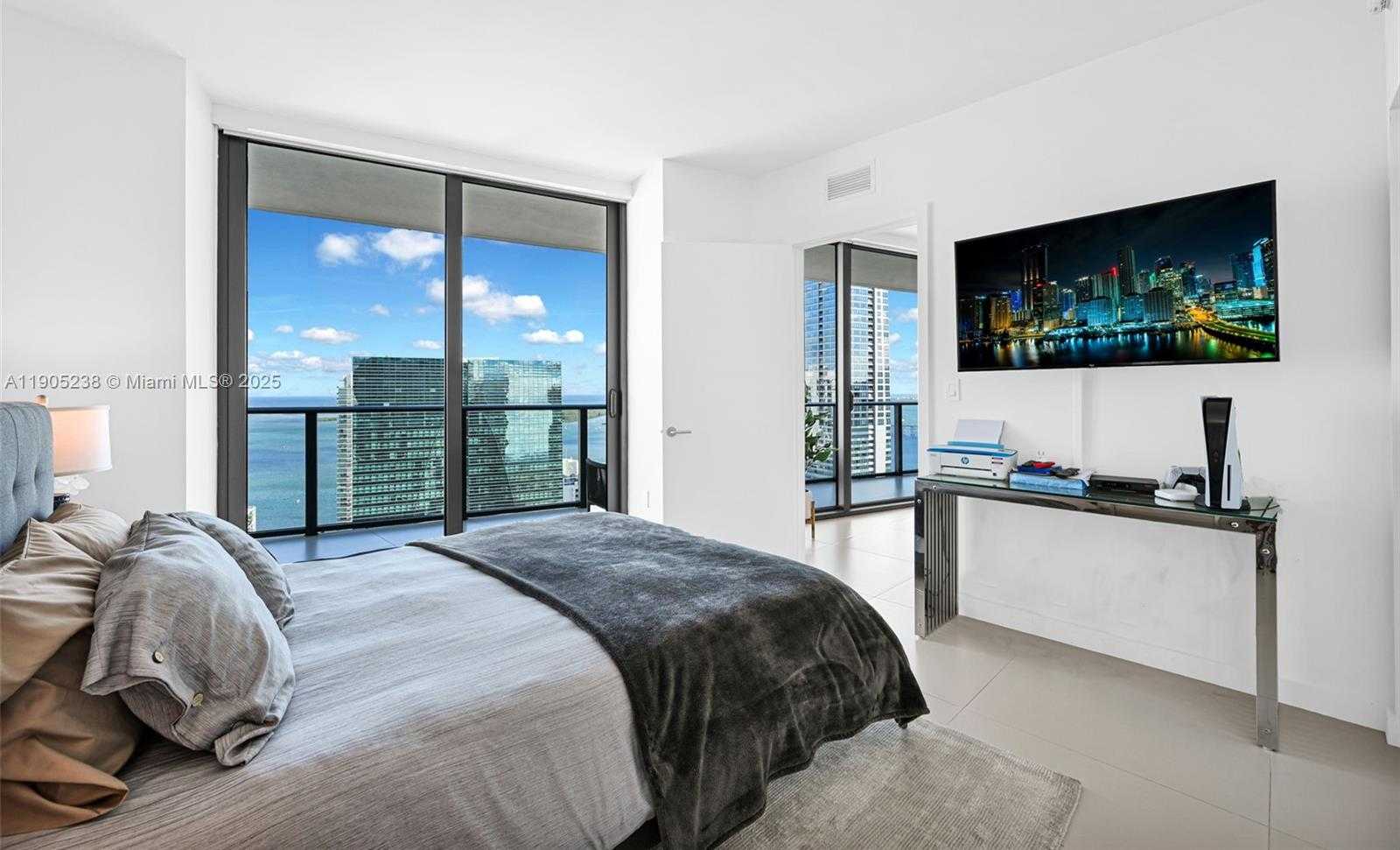 Imagen de Pequeño Objeto