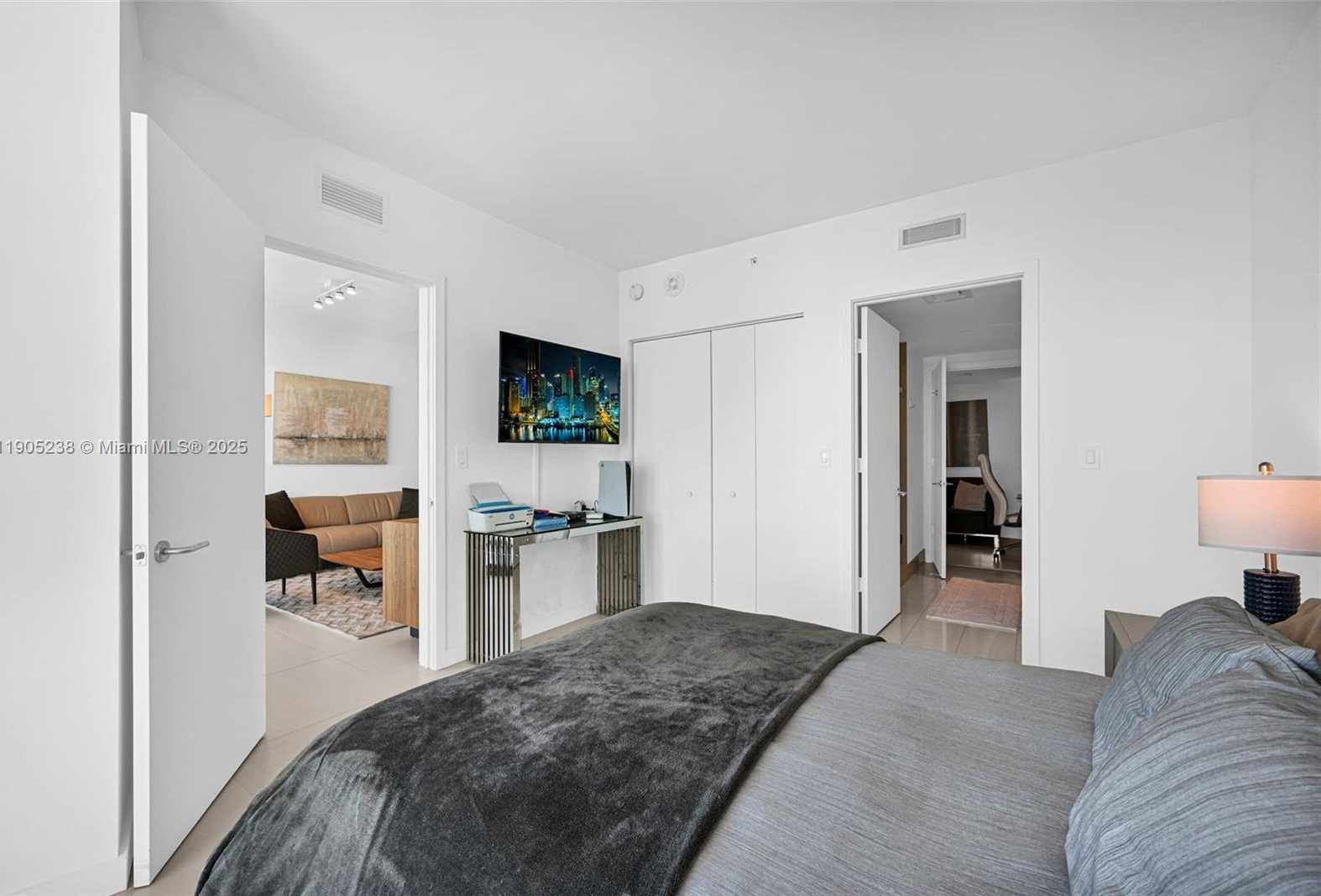 Imagen de Pequeño Objeto