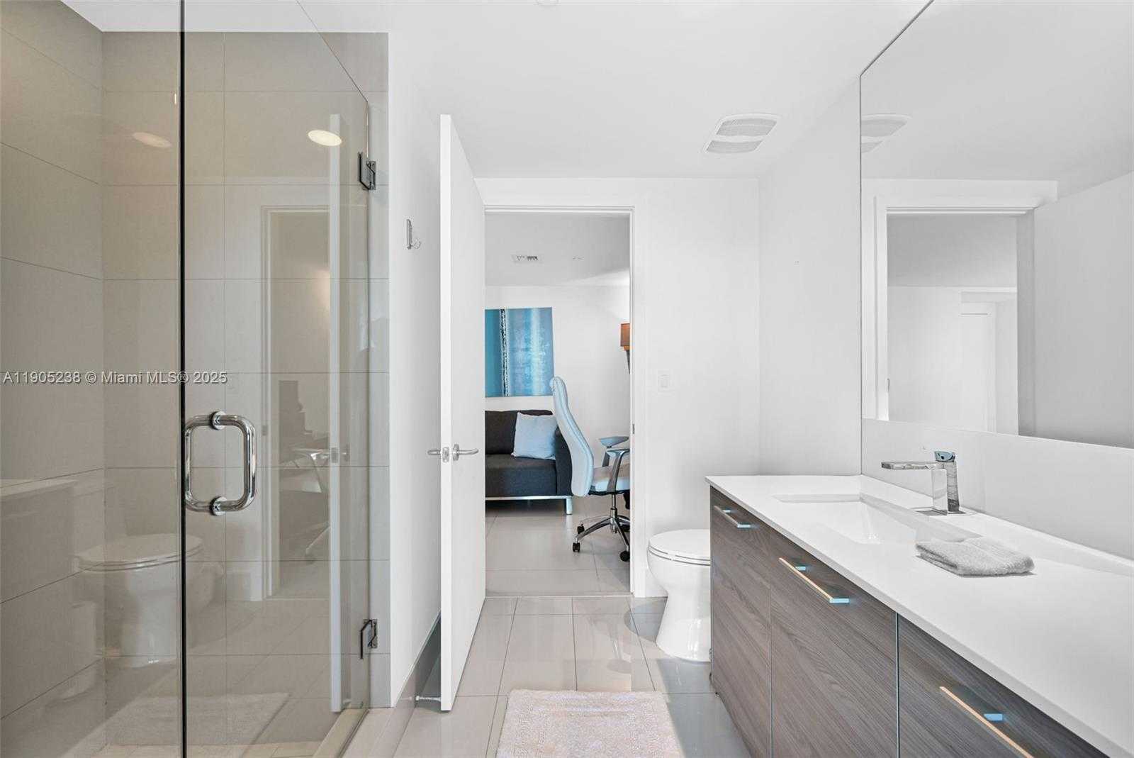 Imagen de Pequeño Objeto