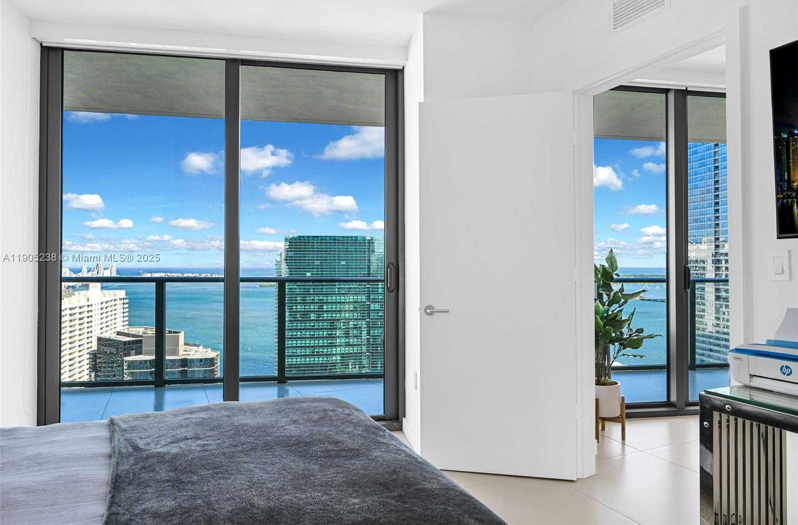 Imagen de Pequeño Objeto