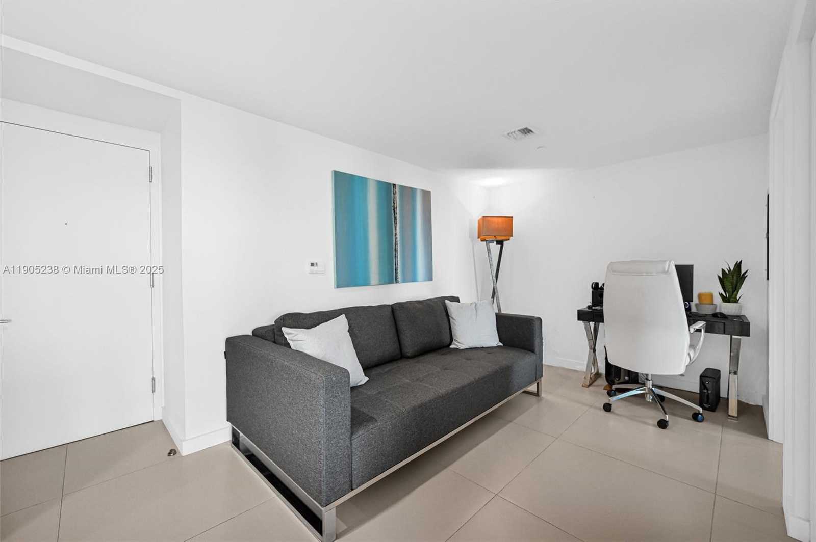 Imagen de Pequeño Objeto