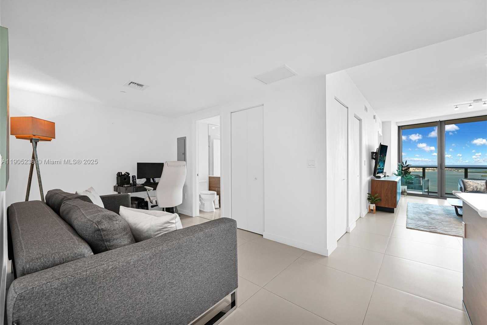 Imagen de Pequeño Objeto