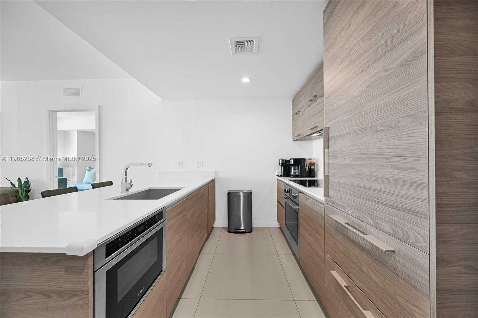 Imagen de Pequeño Objeto