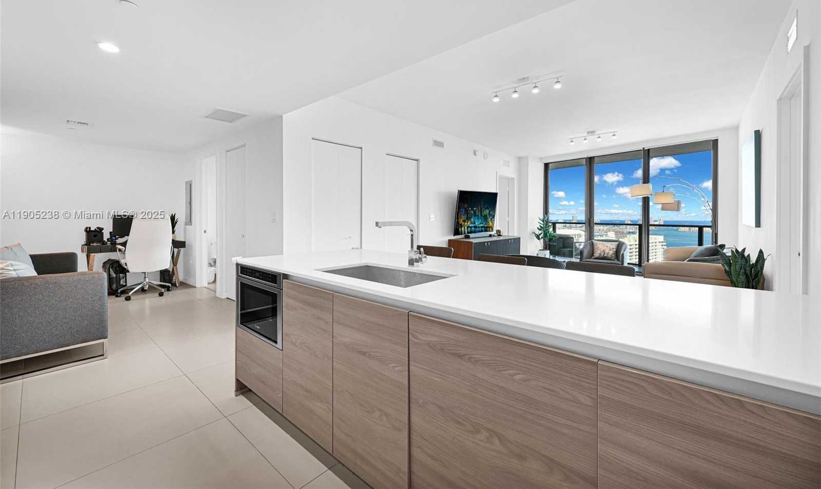 Imagen de Pequeño Objeto