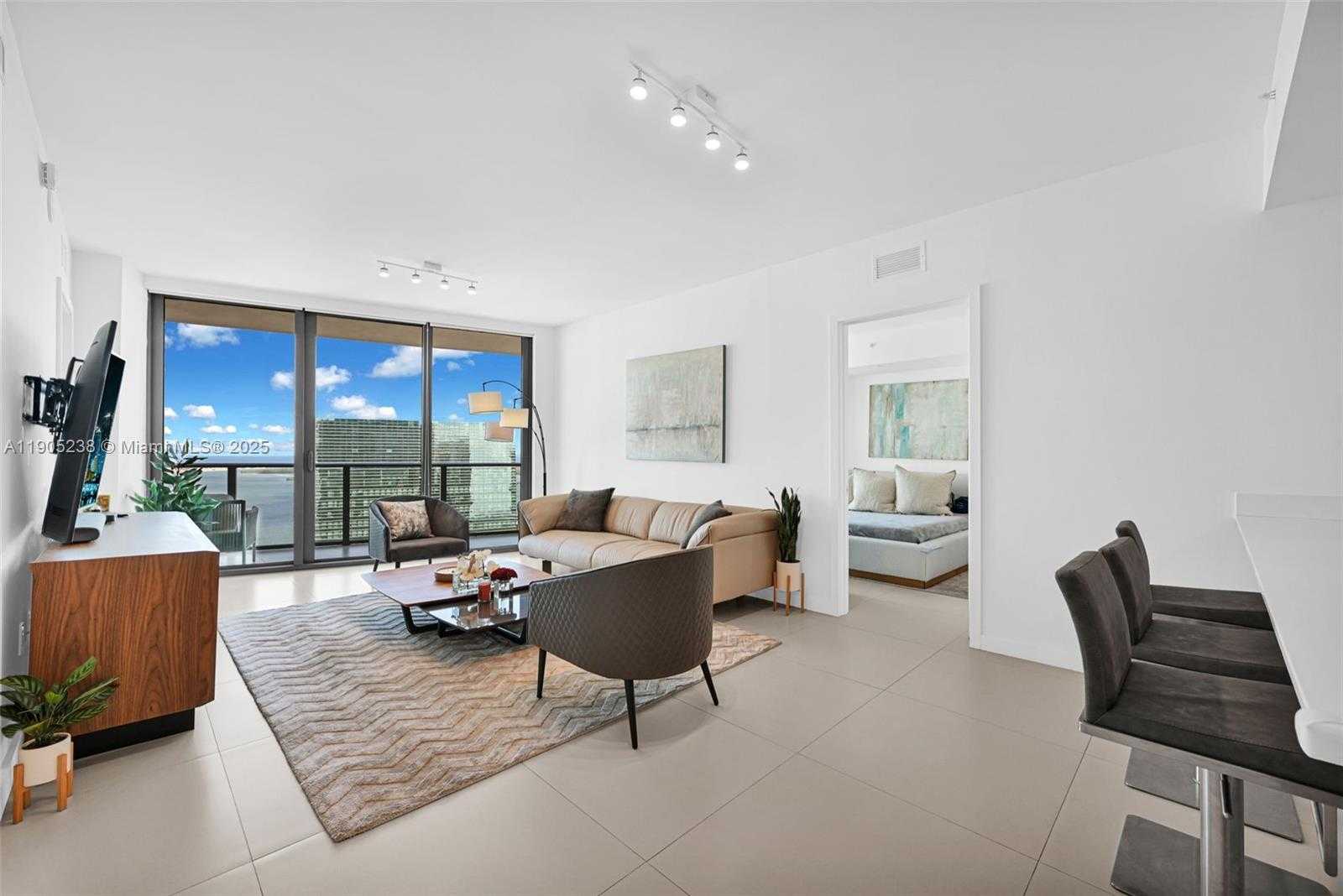 Imagen de Pequeño Objeto