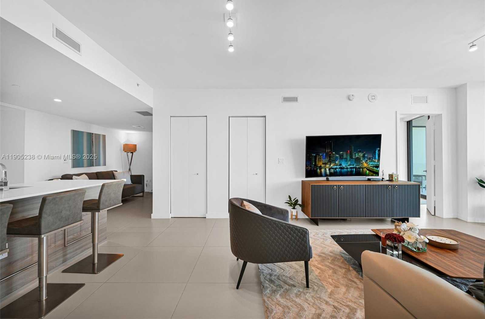 Imagen de Pequeño Objeto