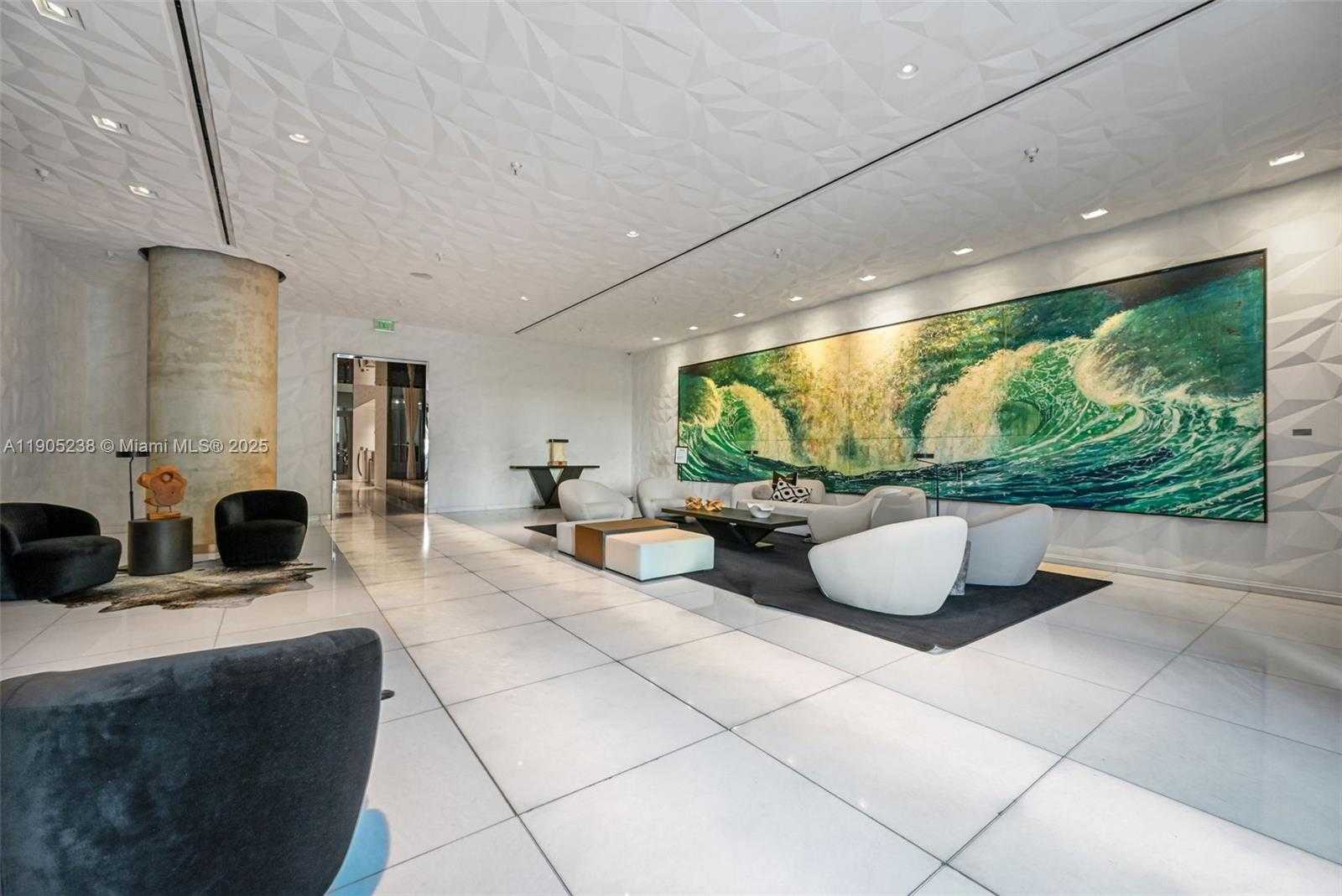 Imagen de Pequeño Objeto