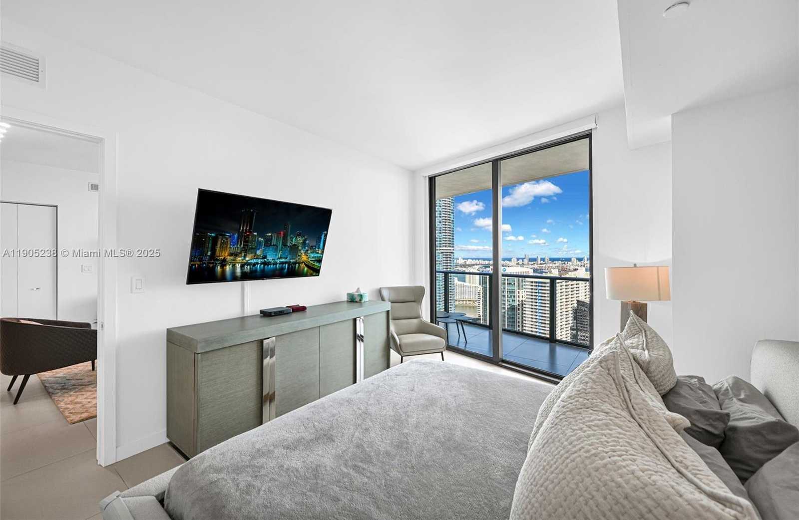 Imagen de Pequeño Objeto