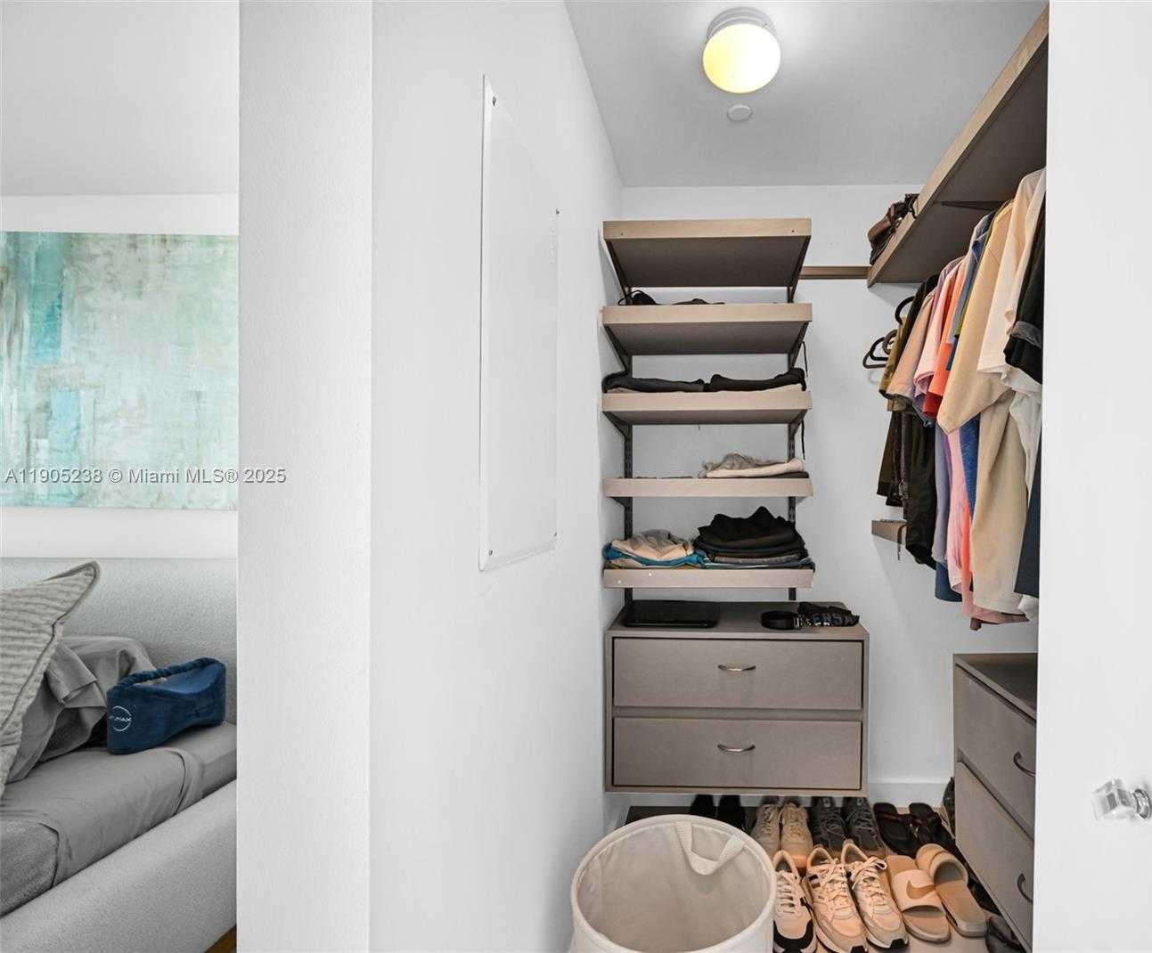 Imagen de Pequeño Objeto