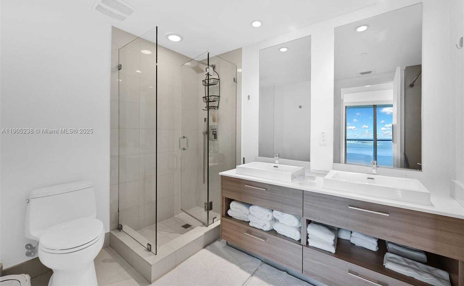 Imagen de Pequeño Objeto