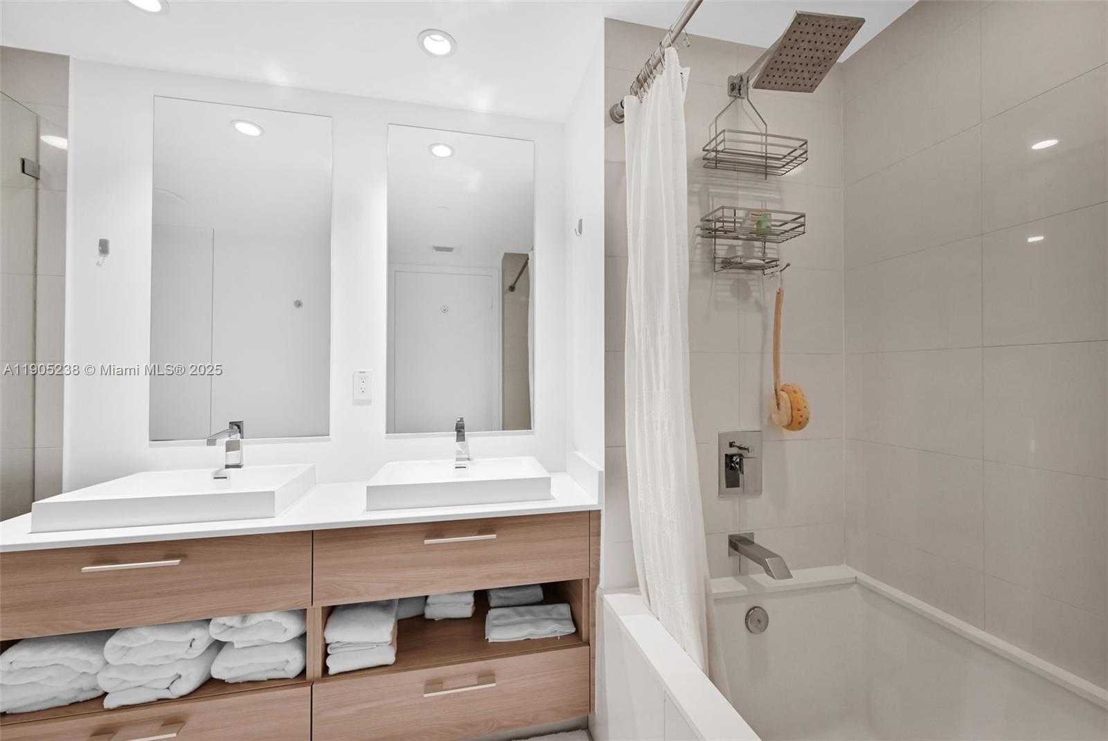 Imagen de Pequeño Objeto