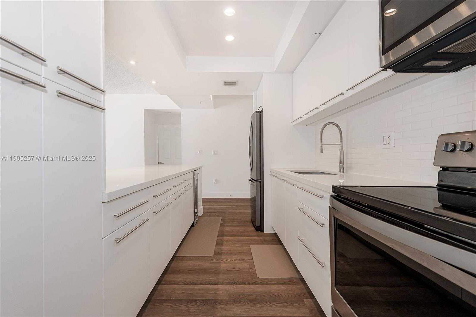 Small Image of 9725 NORTH WEST 52ND ST #213, Doral Number 30