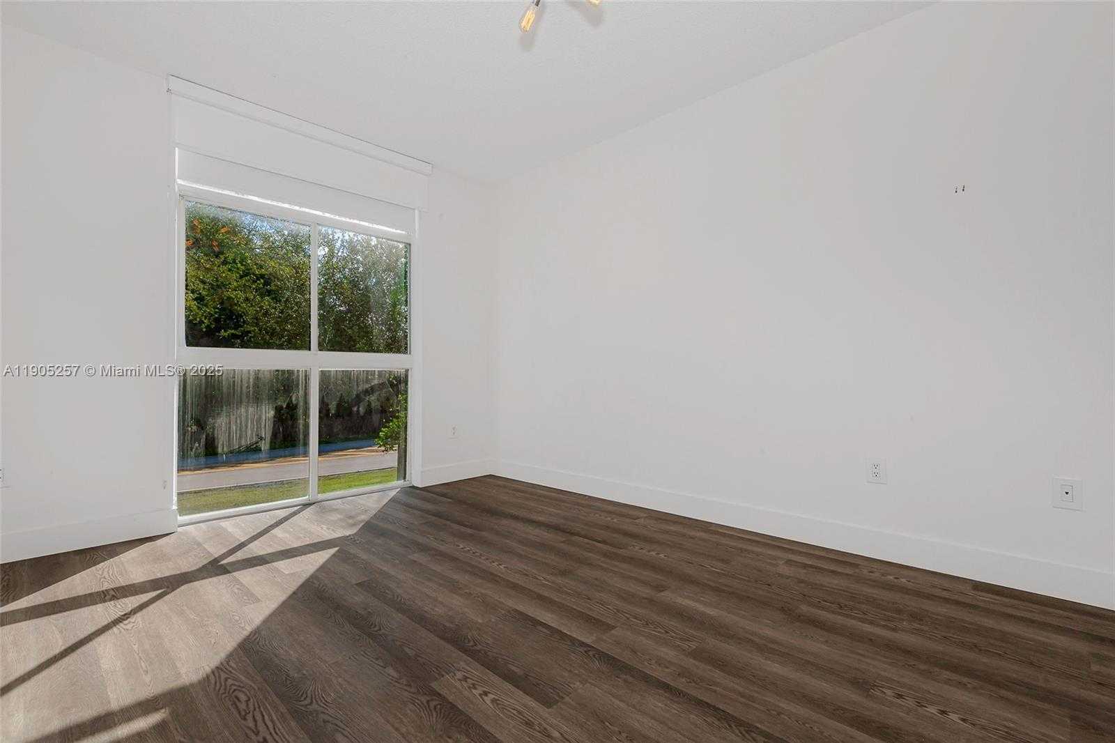 Small Image of 9725 NORTH WEST 52ND ST #213, Doral Number 32