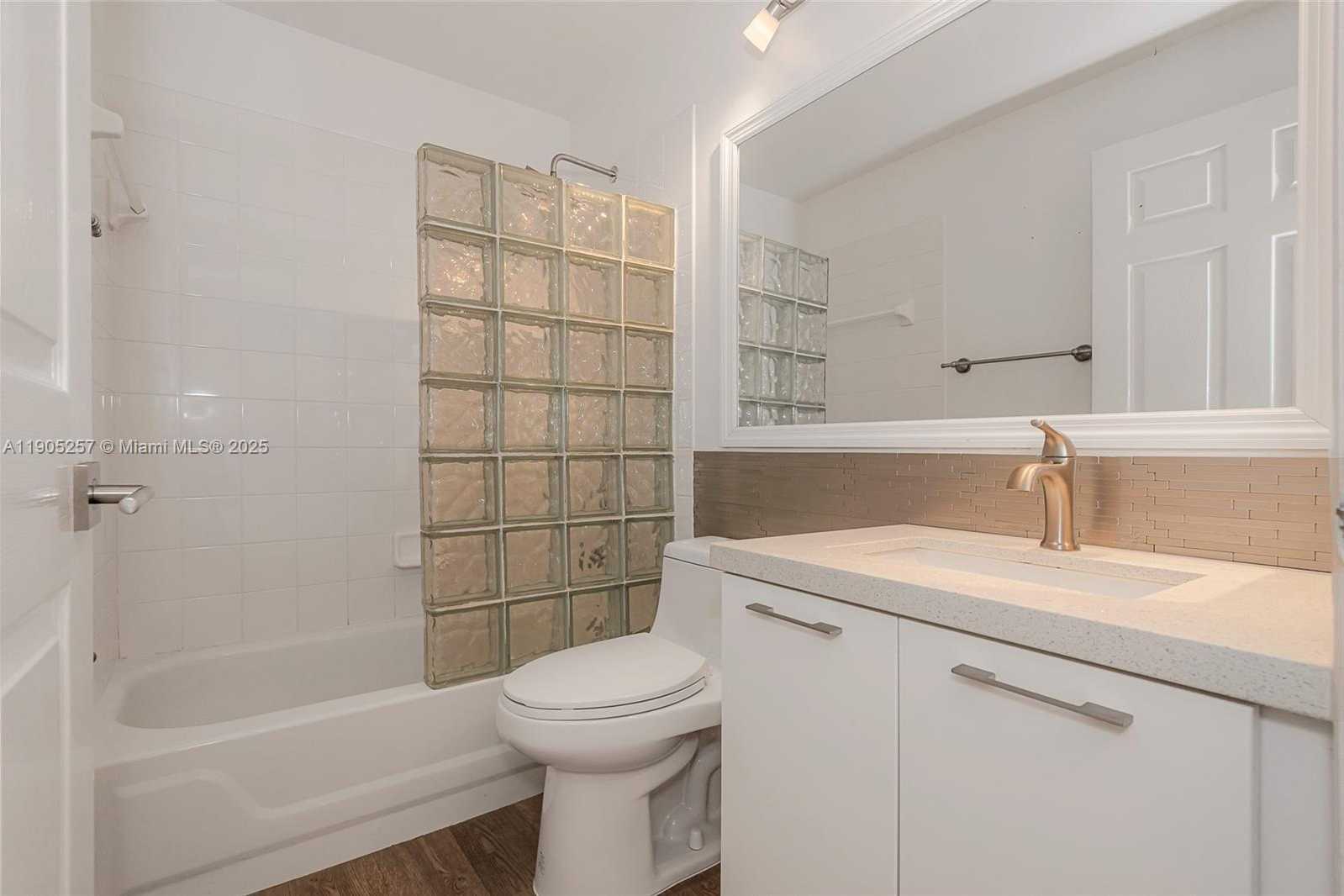 Small Image of 9725 NORTH WEST 52ND ST #213, Doral Number 45