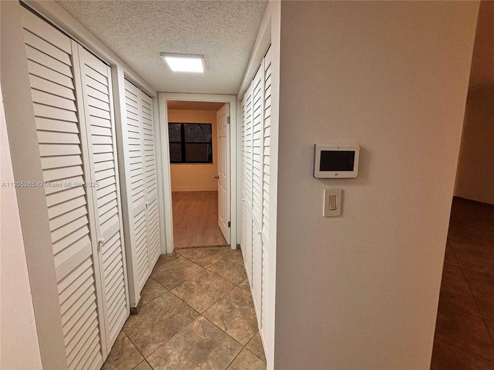 Small Image of 461 IVES DAIRY RD #402-2, Miami Number 24