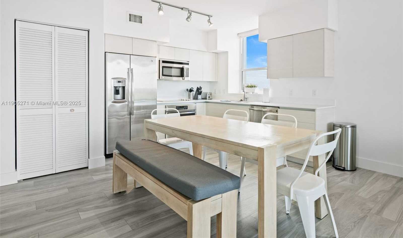 Small Image of 4250 BISCAYNE BLVD #1009, Miami Number 7