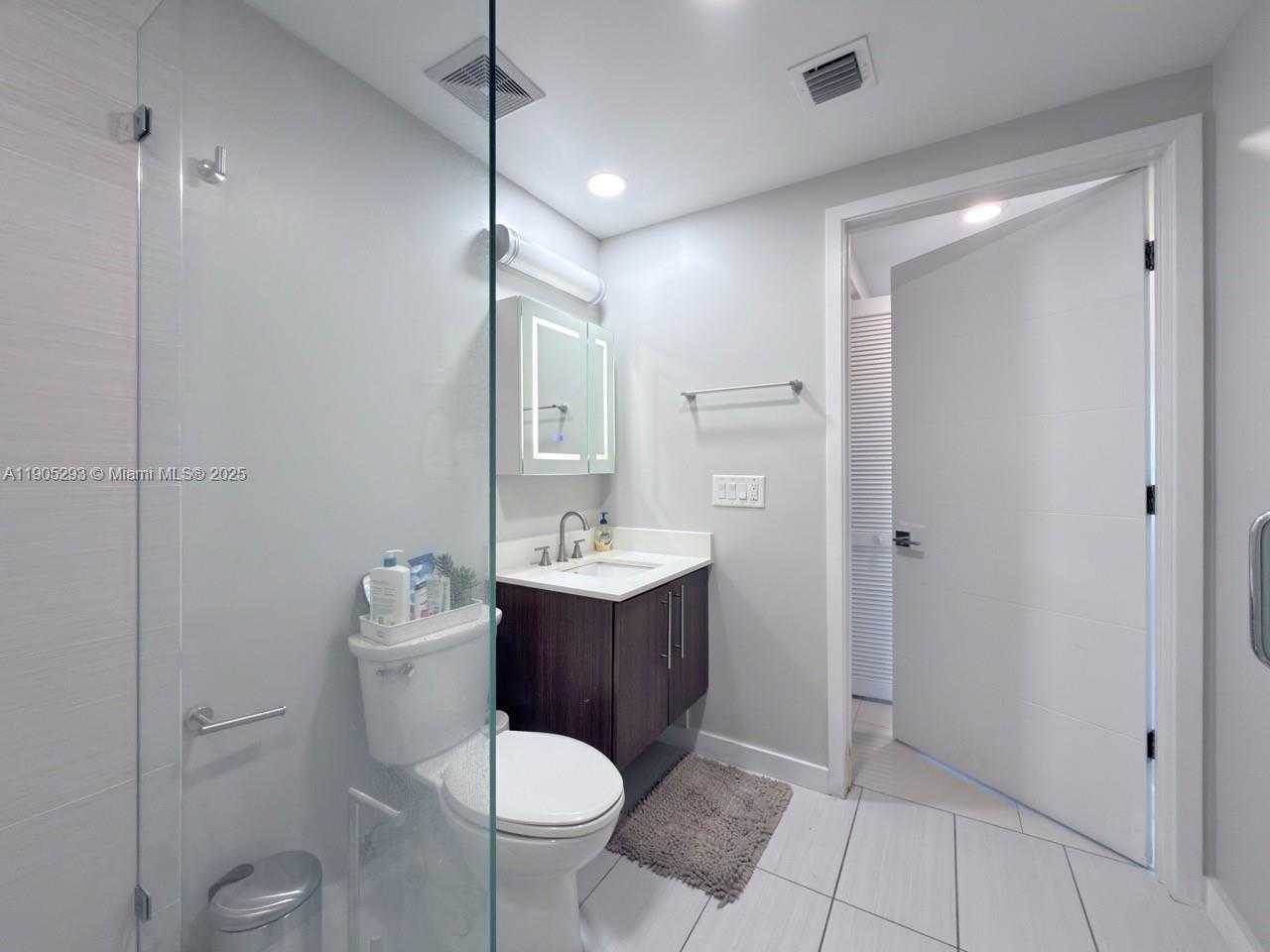 Imagen de Pequeño Objeto