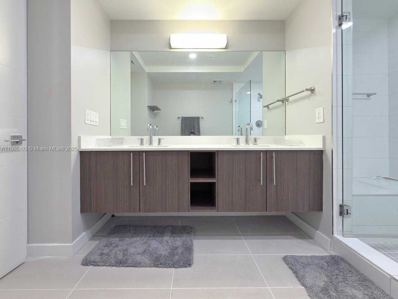 Imagen de Pequeño Objeto