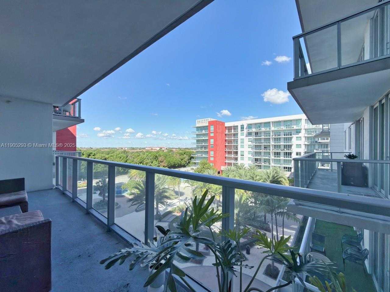 Imagen de Pequeño Objeto