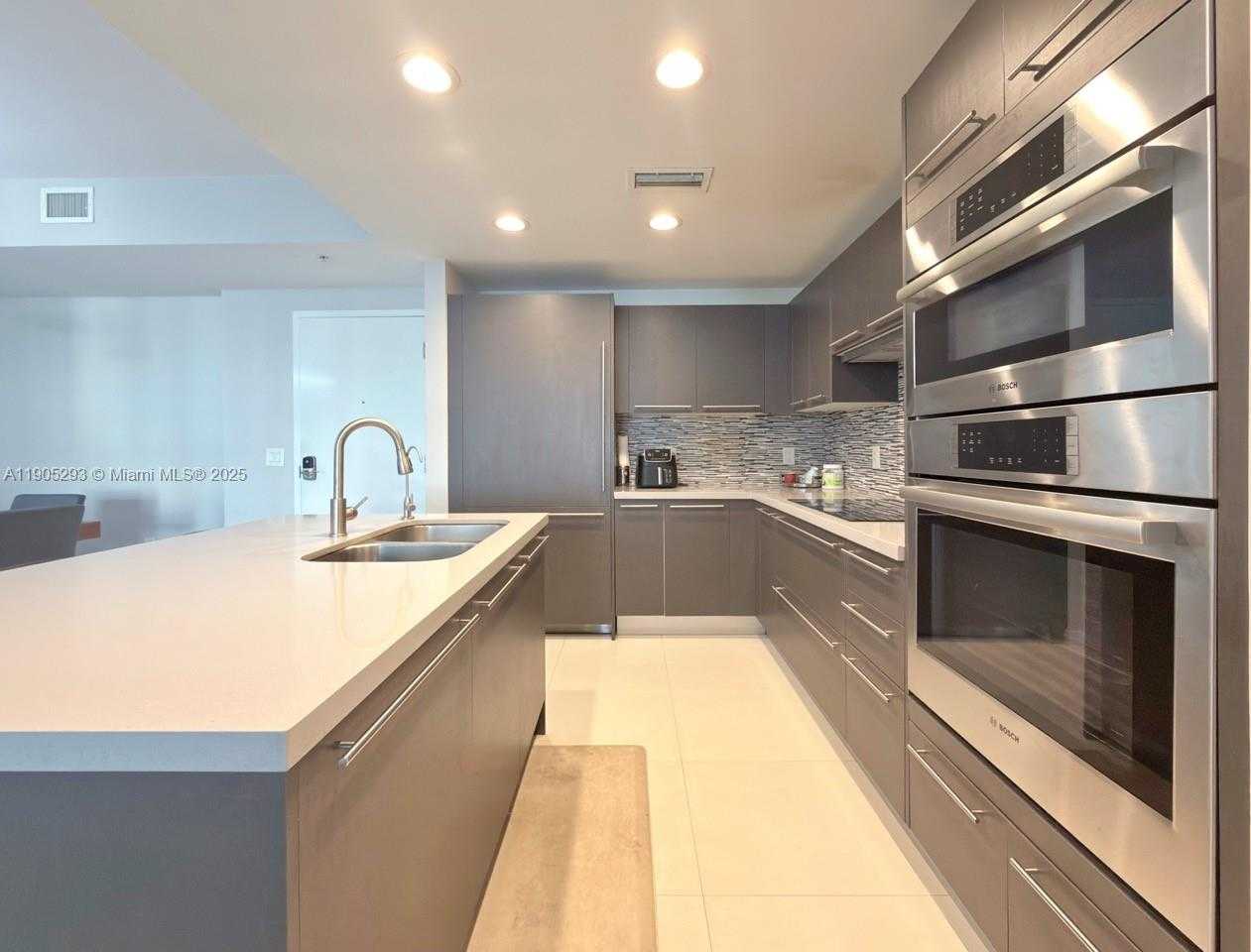 Imagen de Pequeño Objeto