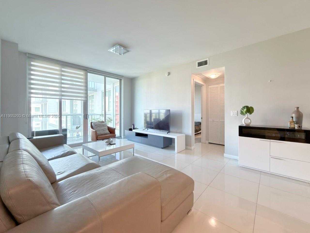 Imagen de Pequeño Objeto