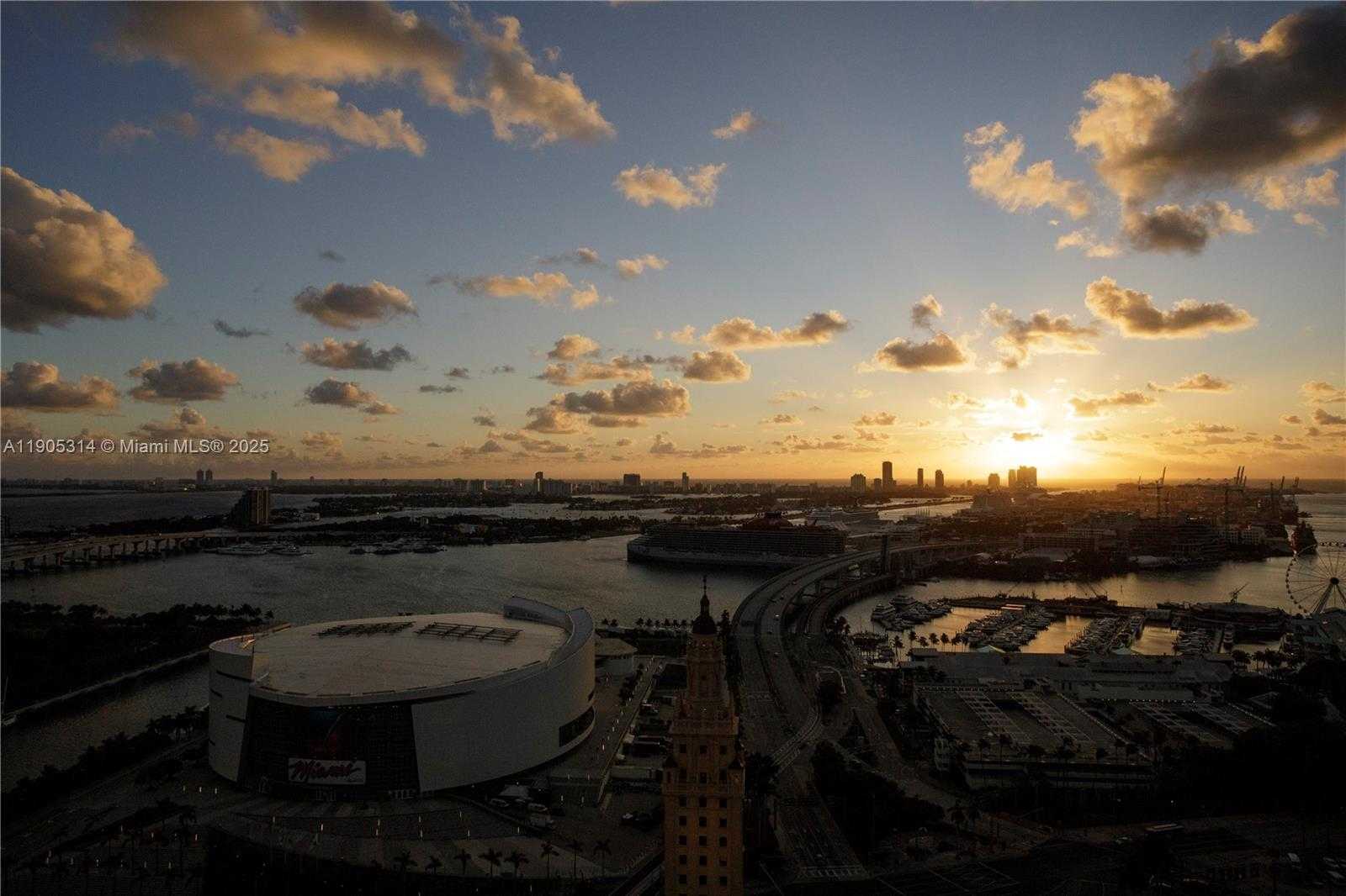 Small Image of 159 NORTH EAST 6TH ST #2816, Miami Number 13