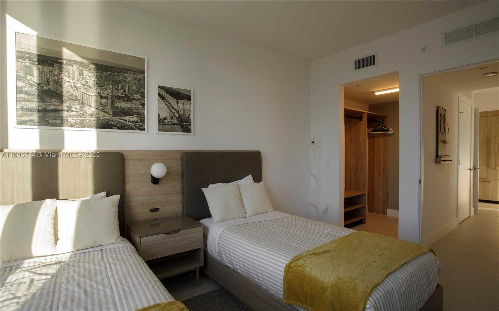 Small Image of 159 NORTH EAST 6TH ST #2816, Miami Number 17