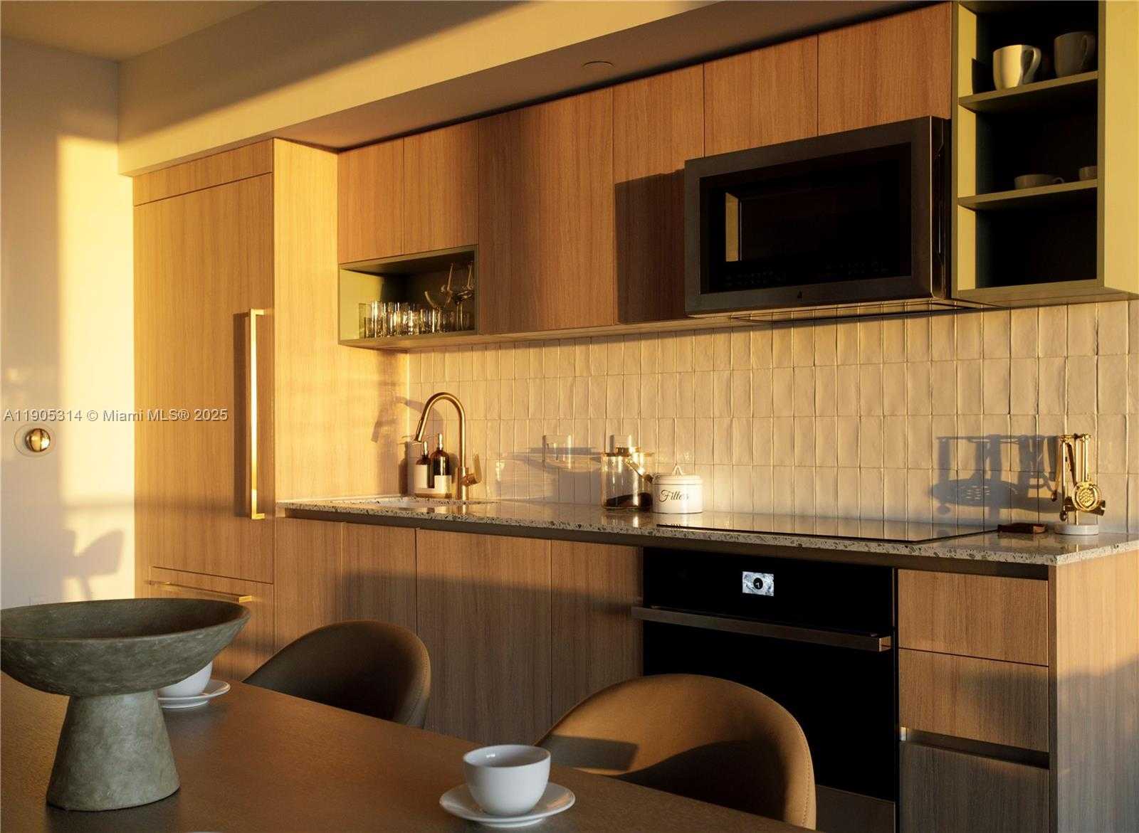 Small Image of 159 NORTH EAST 6TH ST #2816, Miami Number 3