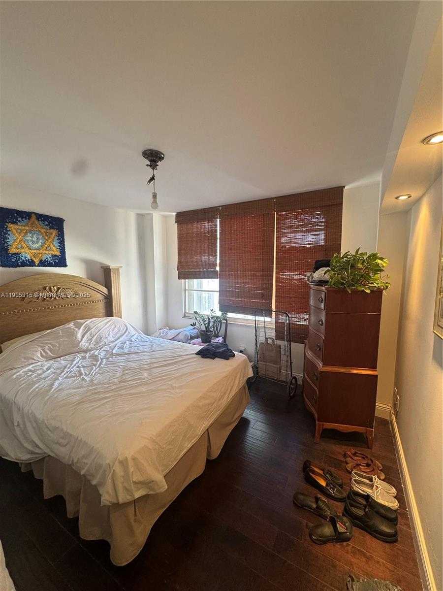 Small Image of 5161 COLLINS AVE #911, Miami Beach Number 19