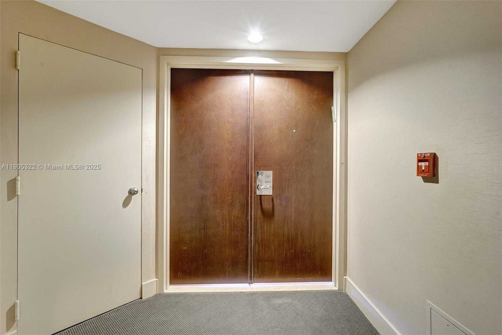 Small Image of 1000 ISLAND BLVD #2004, Aventura Number 2