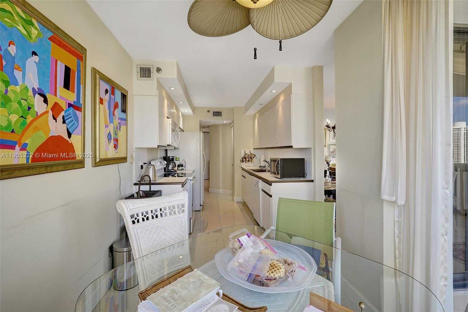 Small Image of 1000 ISLAND BLVD #2004, Aventura Number 20