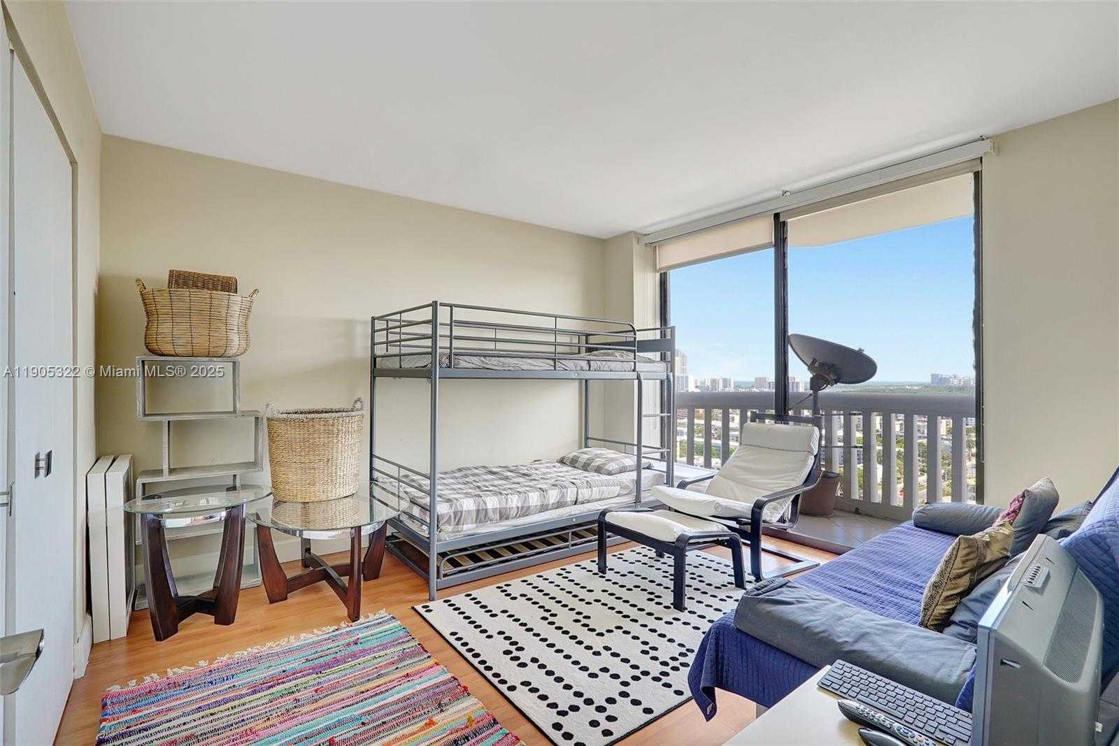 Small Image of 1000 ISLAND BLVD #2004, Aventura Number 30