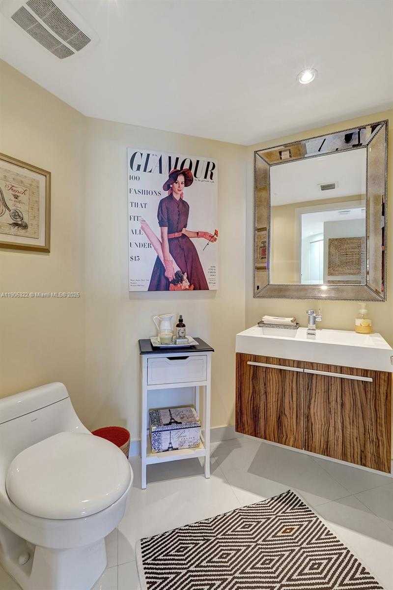 Small Image of 1000 ISLAND BLVD #2004, Aventura Number 32