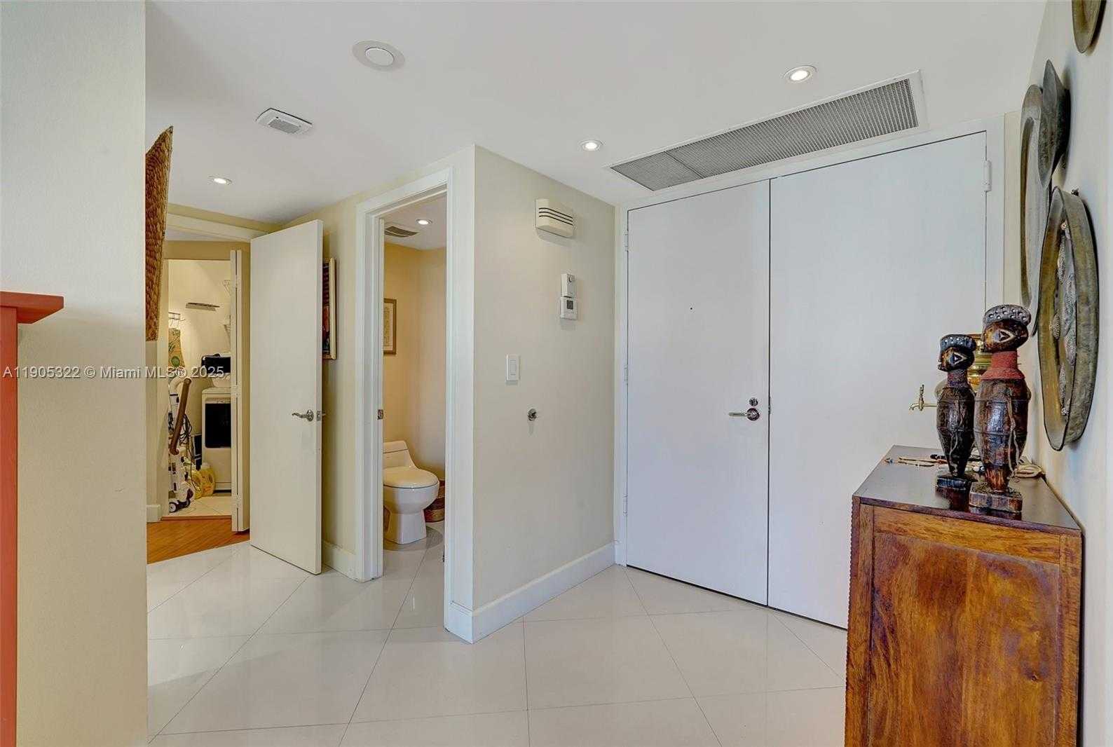 Small Image of 1000 ISLAND BLVD #2004, Aventura Number 4