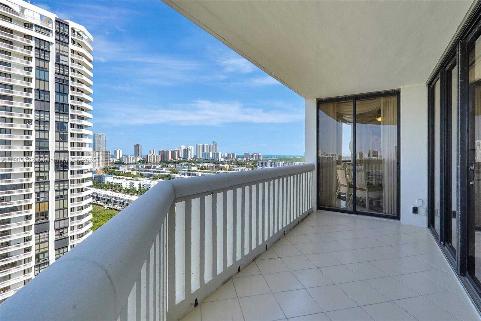 Small Image of 1000 ISLAND BLVD #2004, Aventura Number 42
