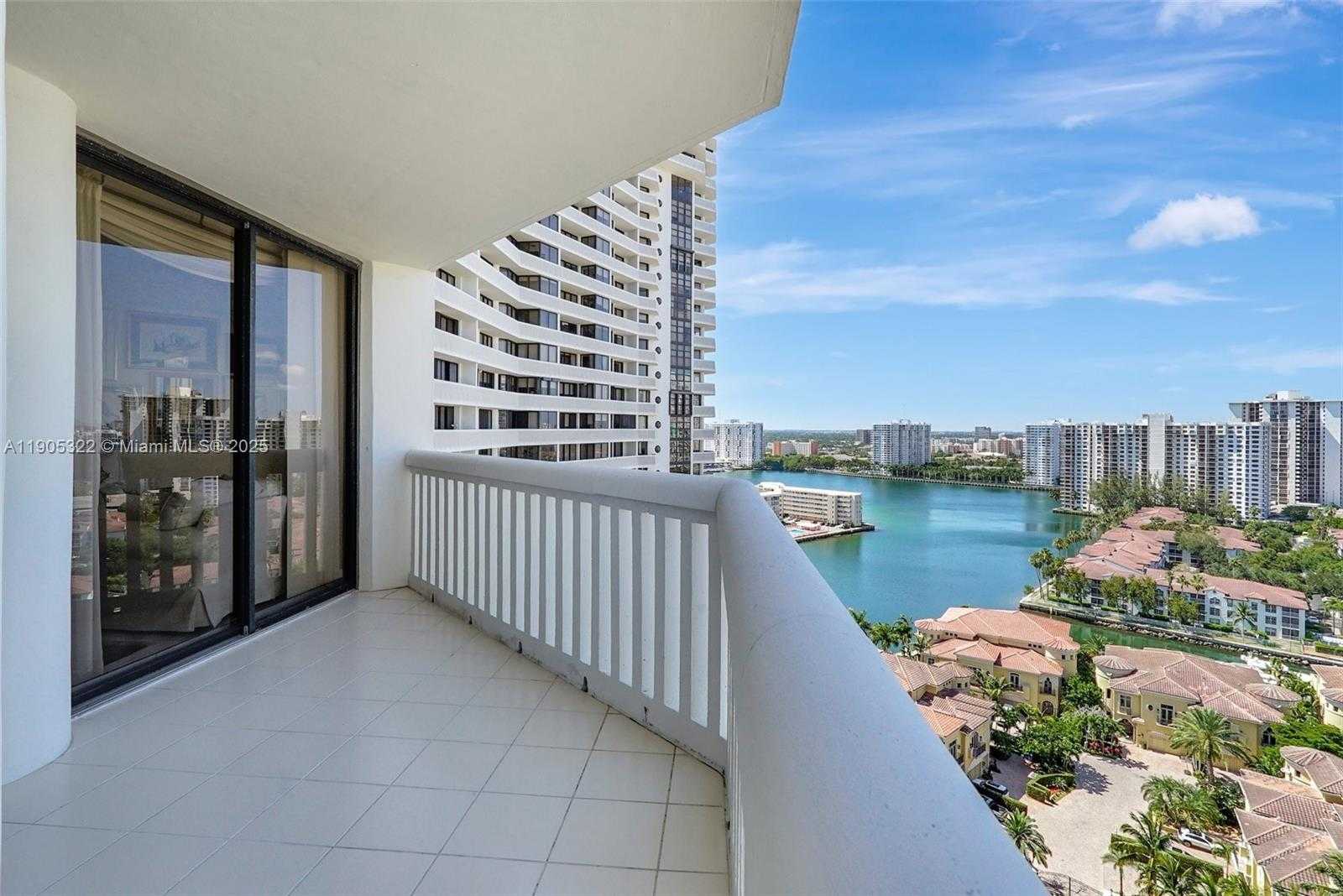 Small Image of 1000 ISLAND BLVD #2004, Aventura Number 43