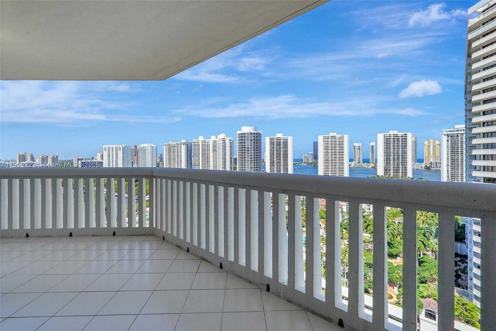 Small Image of 1000 ISLAND BLVD #2004, Aventura Number 45