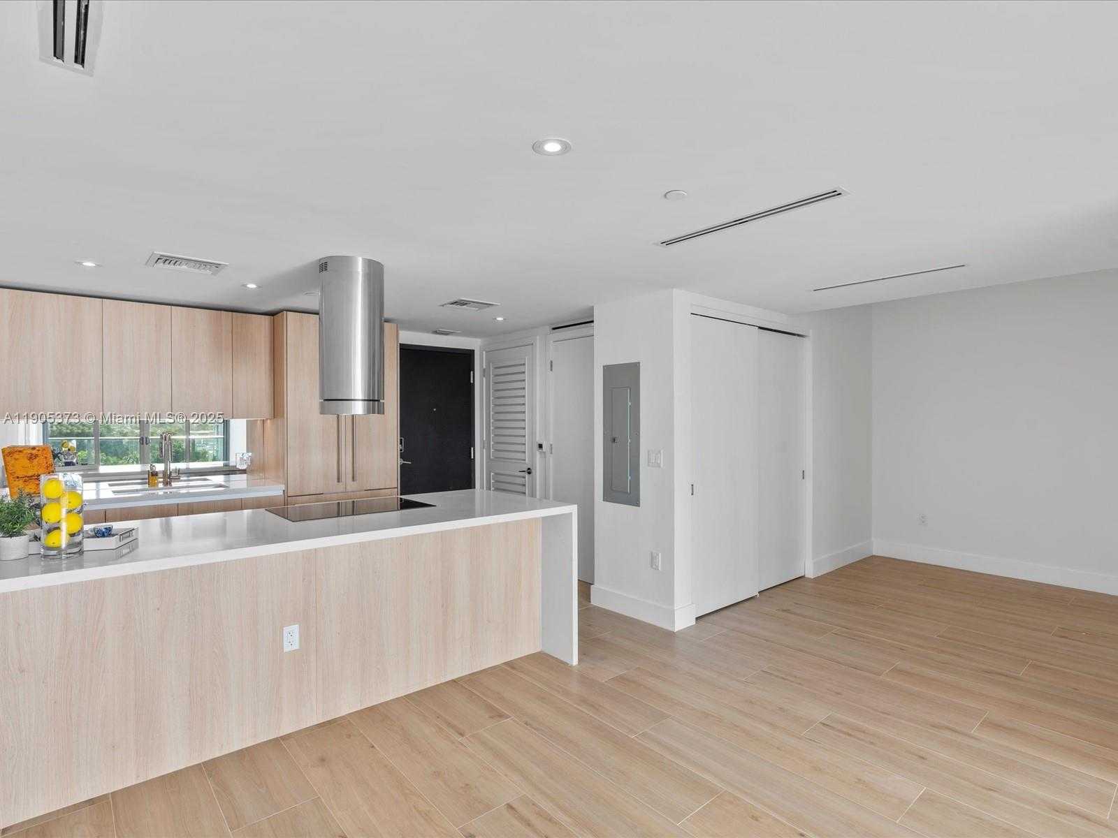 Small Image of 9901 WEST BAY HARBOR DR #605, Bay Harbor Islands Number 2