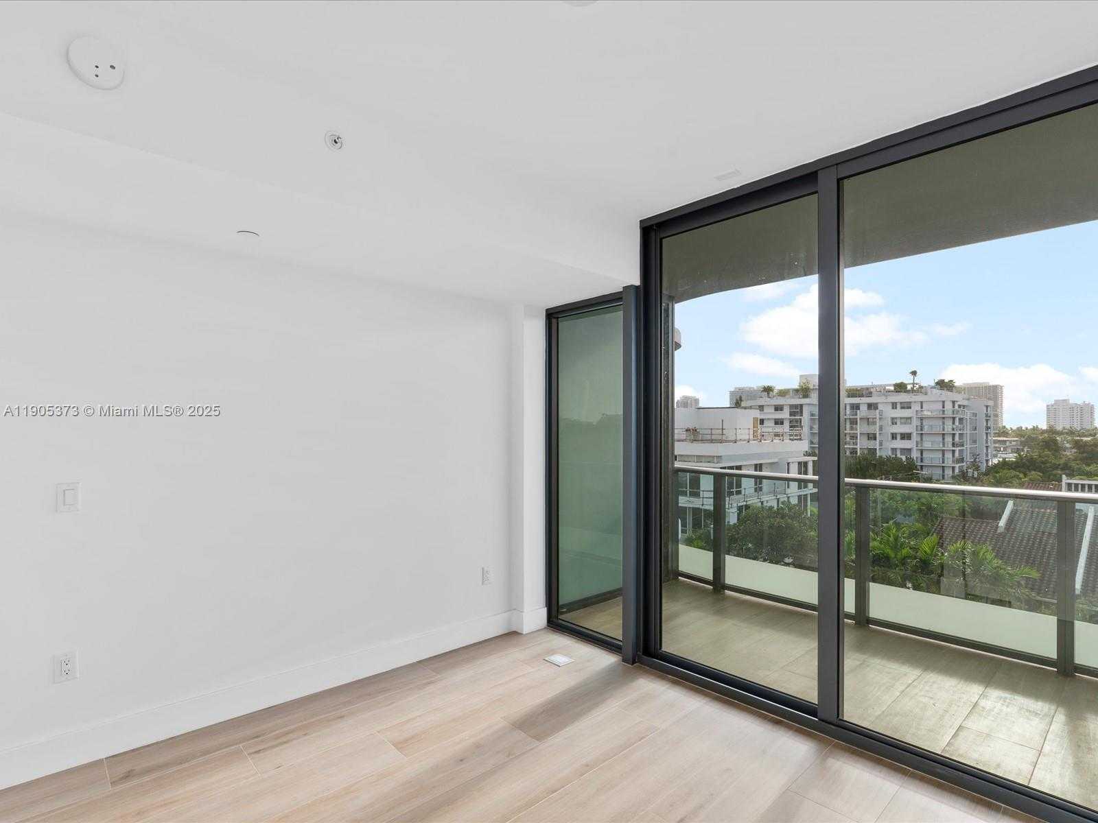 Small Image of 9901 WEST BAY HARBOR DR #605, Bay Harbor Islands Number 21