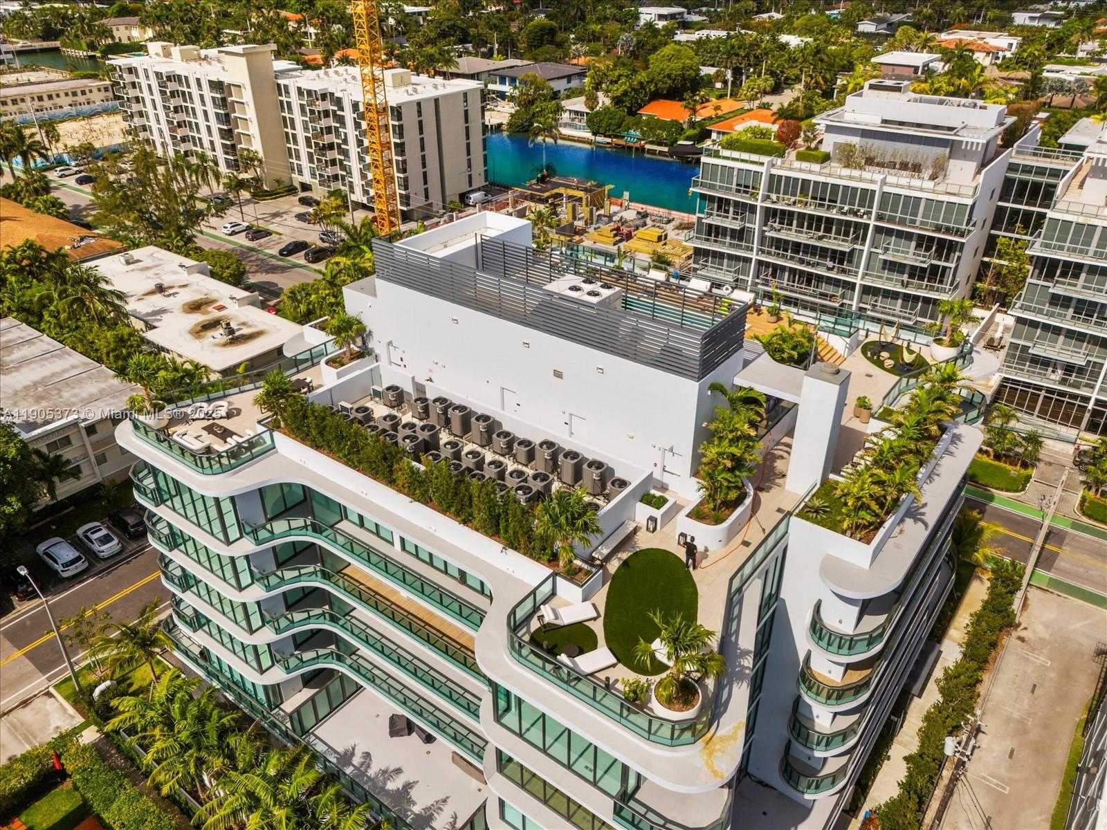 Small Image of 9901 WEST BAY HARBOR DR #605, Bay Harbor Islands Number 32